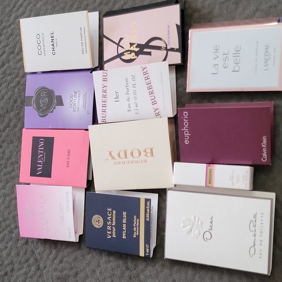 Bundle of 12 perfume fragrance travel size samples: valentino, ysl, burberry.. - Picture 2 of 2